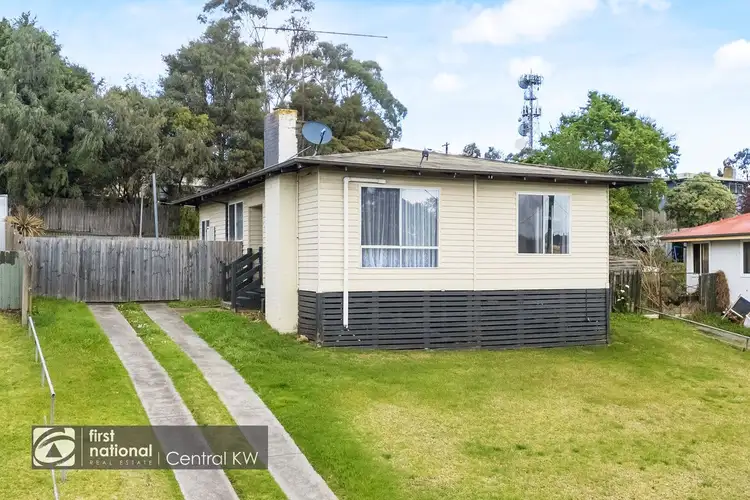 16 Tulloch Street, Morwell VIC 3840