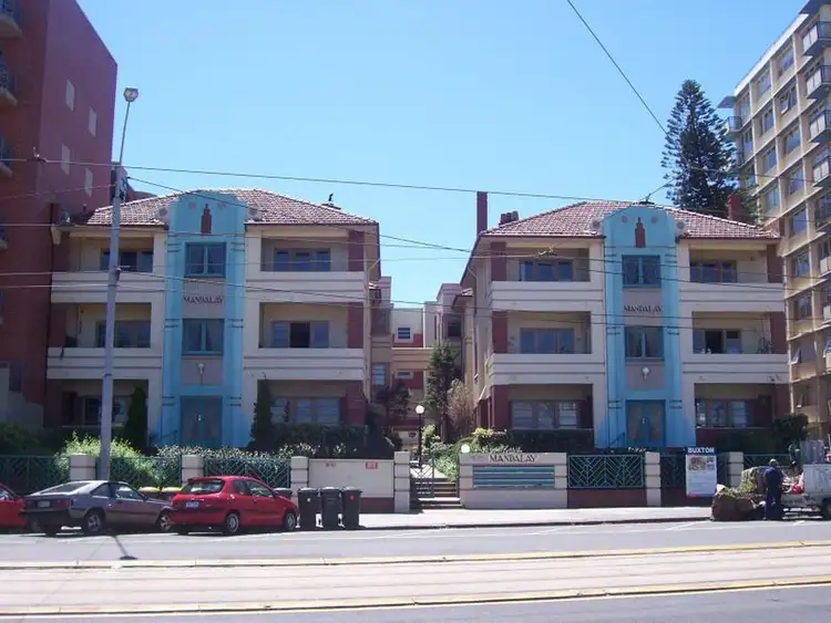 18 - 20 The Esplanade