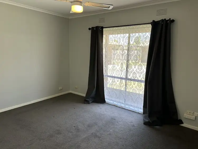 Fifth view of Homely house listing, 1/12 Wright Court, Sale VIC 3850