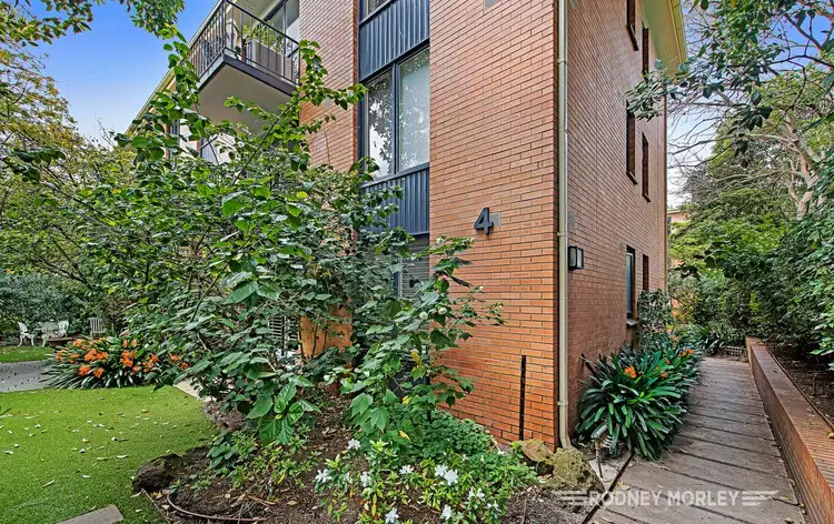 16/4 Glyndebourne Avenue, Toorak VIC 3142