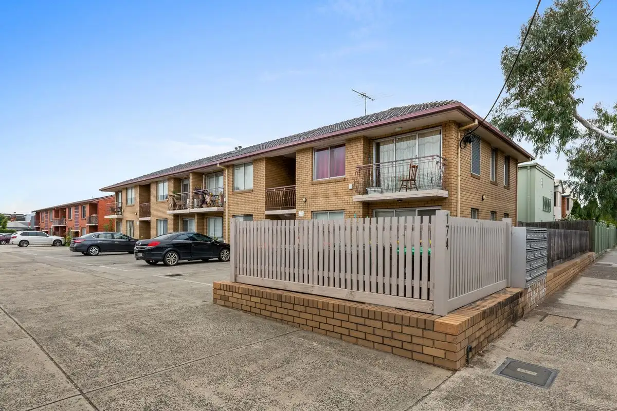 Main view of Homely apartment listing, 2/174-176 Victoria Street, Brunswick VIC 3056