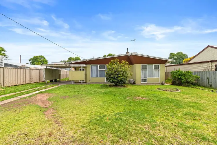 17 Thomson Street, Maffra VIC 3860