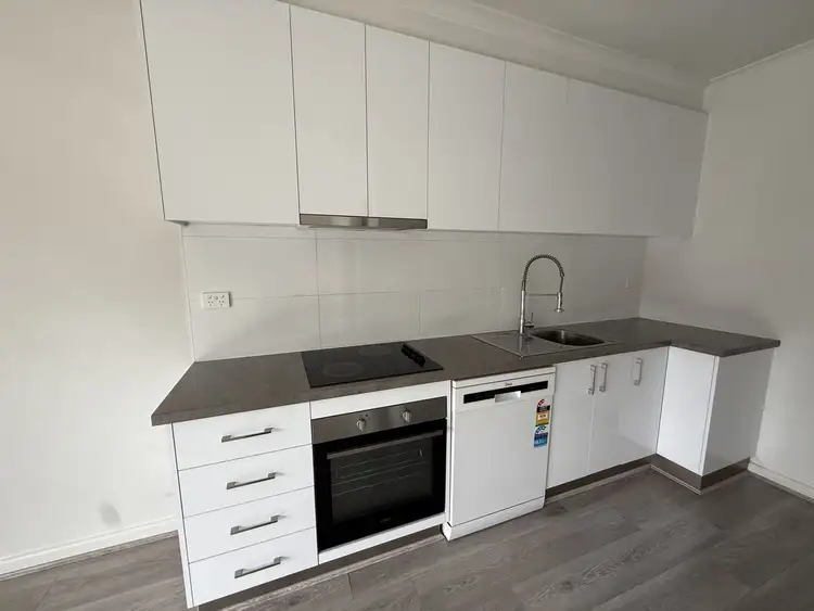 8/30 Walsh Street, Ormond VIC 3204