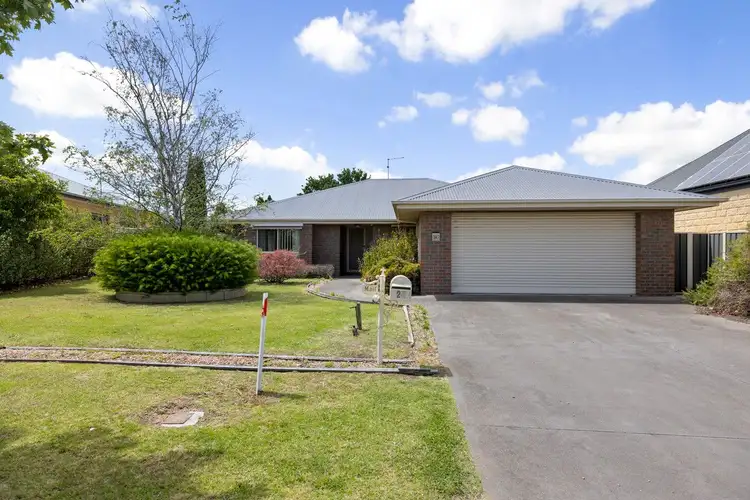 24 Cedarwood Drive, Maffra VIC 3860