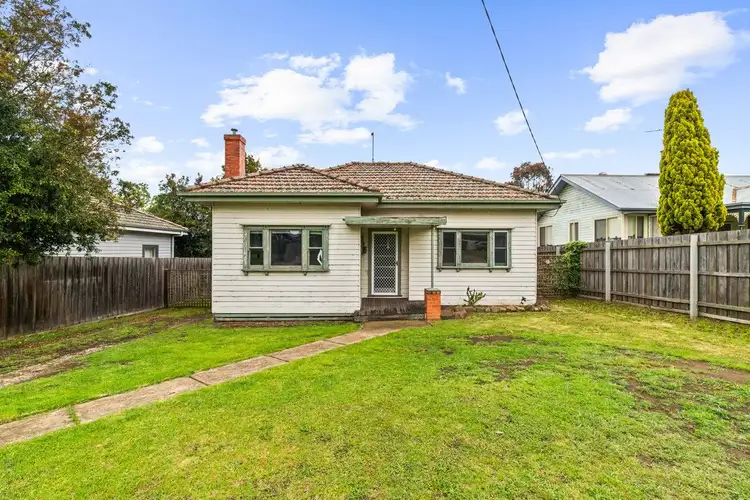 9 Powerscourt Street, Maffra VIC 3860