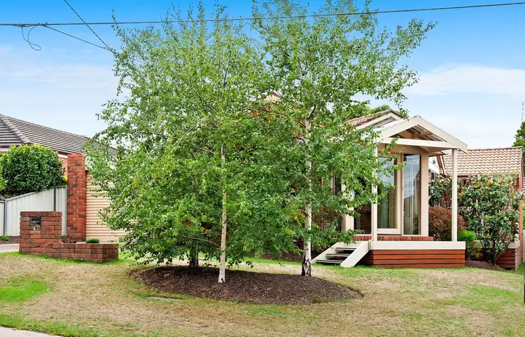 2/126 Mansfield Avenue, Mount Clear VIC 3350