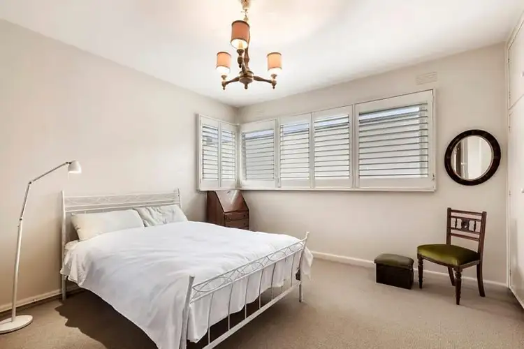 Fourth view of Homely apartment listing, 2/3 Mary Street, Kew VIC 3101