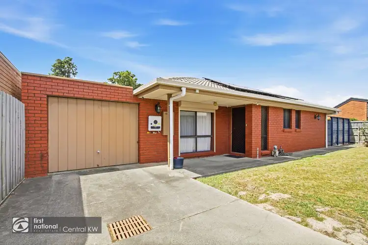 82 Bridle Road