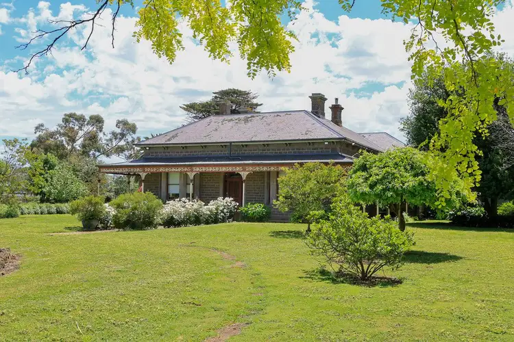 1050 Terang-Mortlake Road