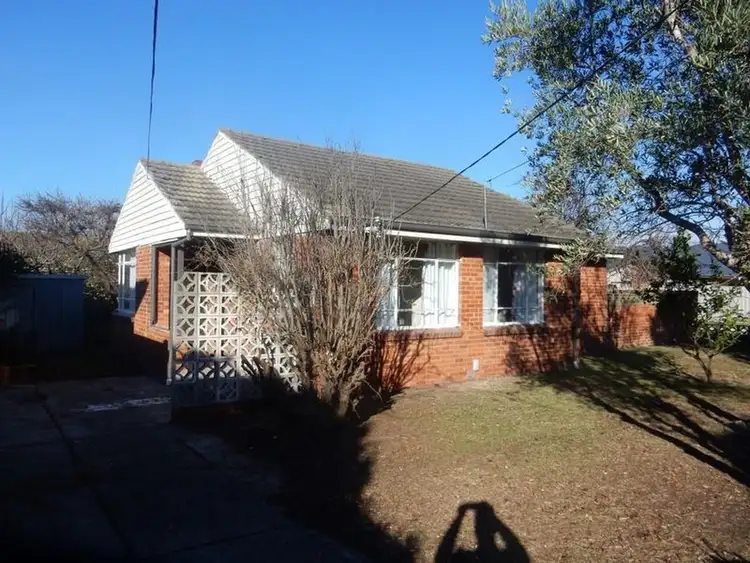 10 Lonsdale Avenue