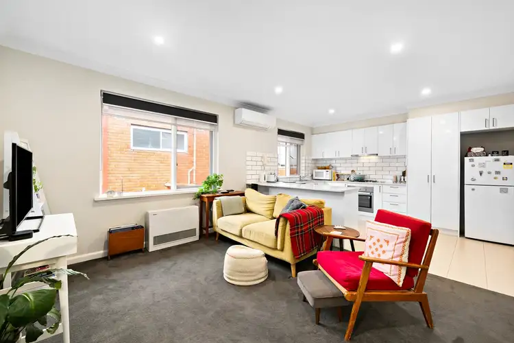 6 Hotham Grove