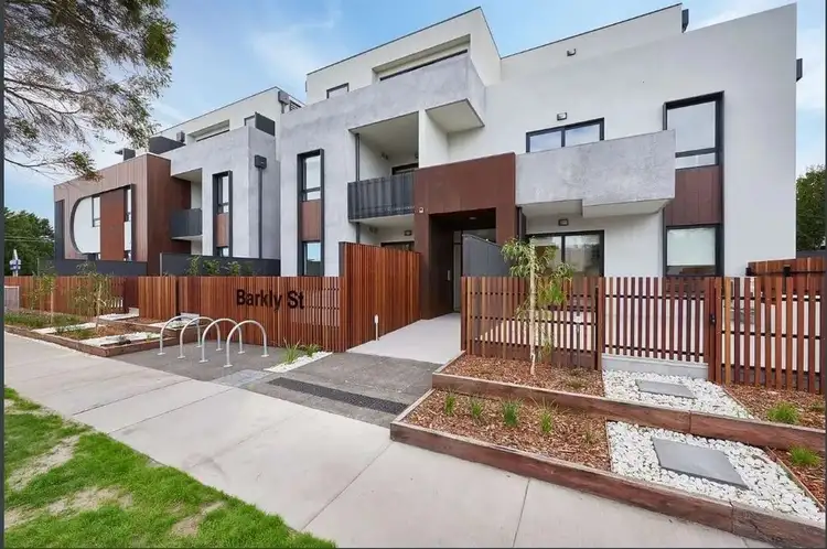 71 Barkly Street