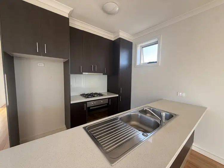 32 Gourlay Street
