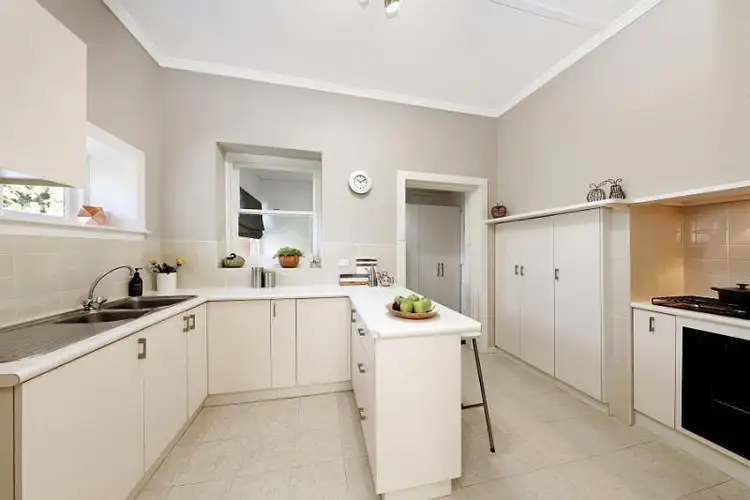 Fourth view of Homely apartment listing, 4/6 Sidwell Avenue, St Kilda East VIC 3183