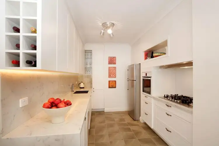 Fifth view of Homely apartment listing, 2/2A Lynedoch Avenue, St Kilda East VIC 3183