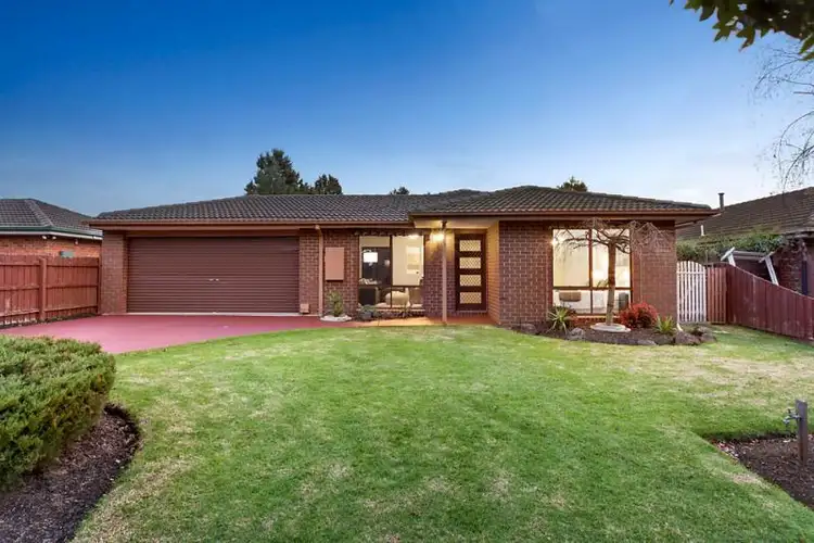 8 Stephanie Close, Ferntree Gully VIC 3156