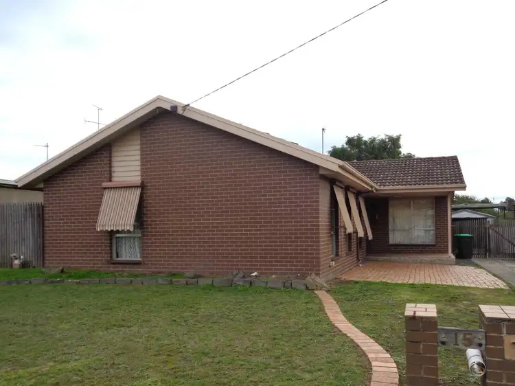 15 Hawthorn Crescent, Churchill VIC 3842