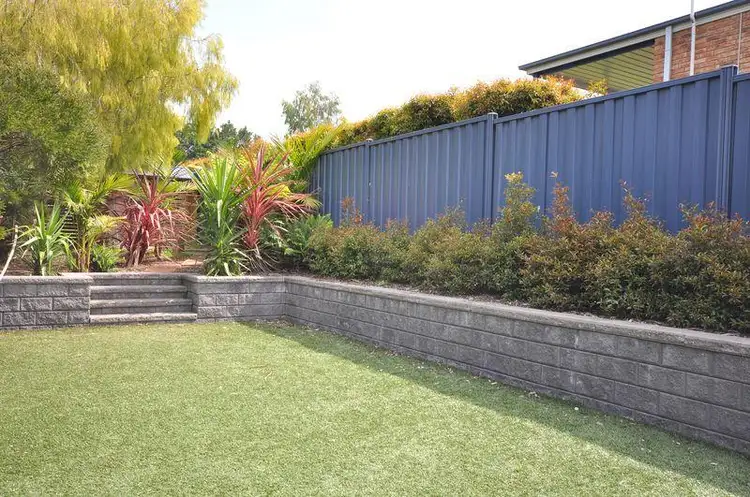 Second view of Homely house listing, 6 Hague Court, Drouin VIC 3818