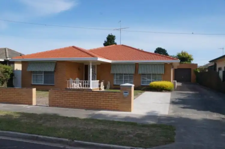 *UNDER CONTRACT*4 Grant Street, Morwell VIC 3840