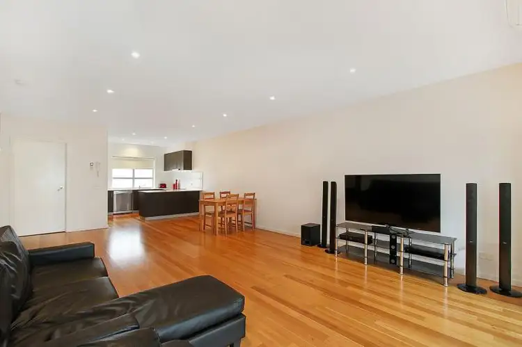 Third view of Homely apartment listing, 6/1 Alfrick Road, Croydon VIC 3136