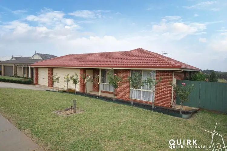 6 Shae Crescent, Drouin VIC 3818