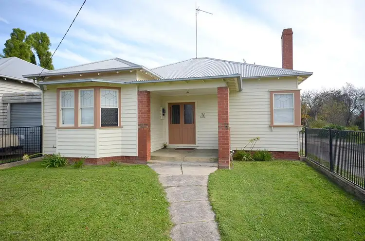 18 Albert Street, Sebastopol VIC 3356