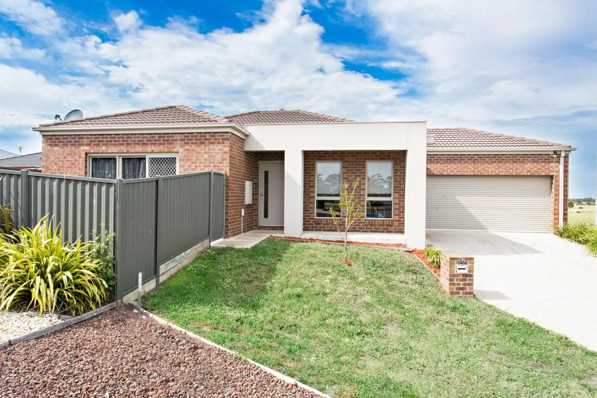 Main view of Homely house listing, 16 Exmoor Court, Alfredton VIC 3350