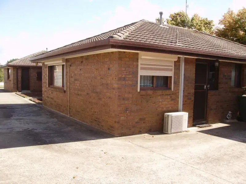 Main view of Homely block of units listing, 1,2,3/6 Jane Street, Morwell VIC 3840