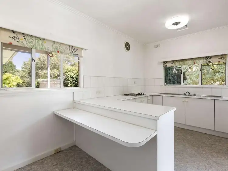 Fifth view of Homely house listing, 2 Collins Court, Balwyn VIC 3103