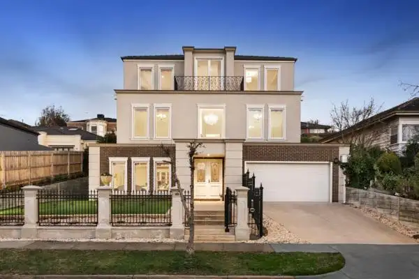 10 Landen Avenue, Balwyn North VIC 3104