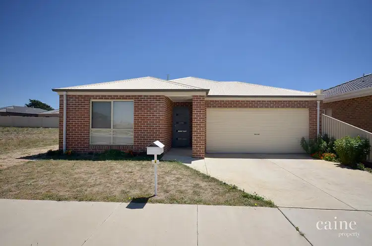 4 Bect Street, Sebastopol VIC 3356