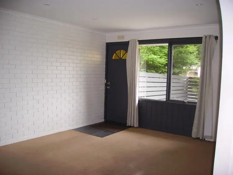 Second view of Homely unit listing, 2/19 Hopetoun Avenue, Morwell VIC 3840