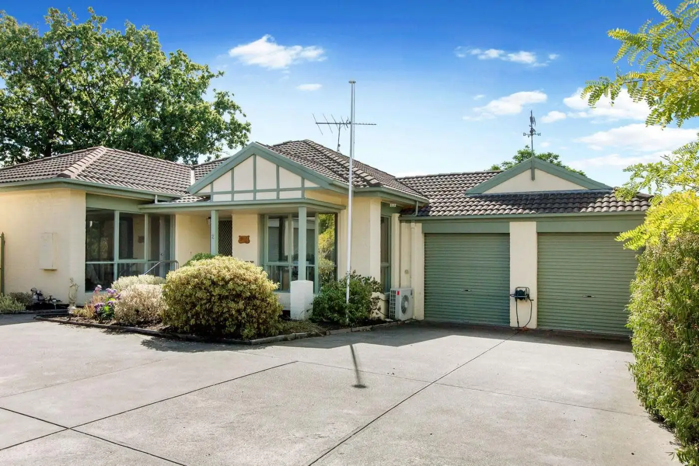 Main view of Homely unit listing, 2/100 Barkly Street, Mornington VIC 3931