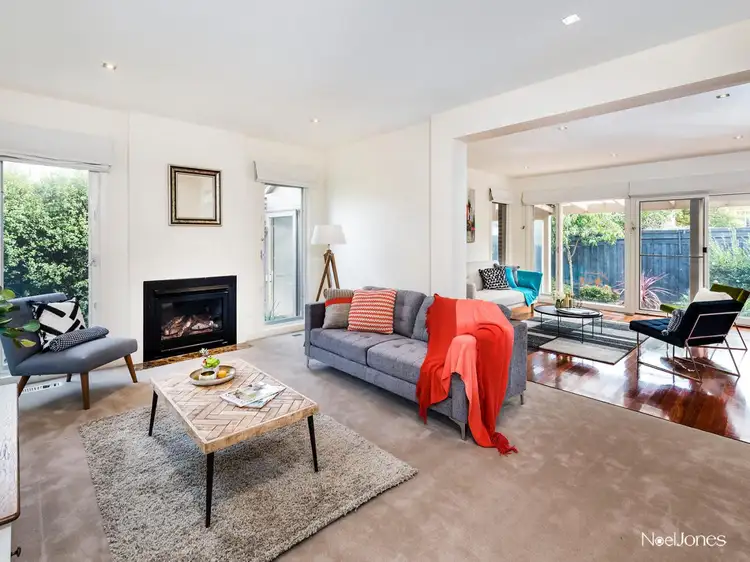 19 Pine Way, Doncaster East VIC 3109