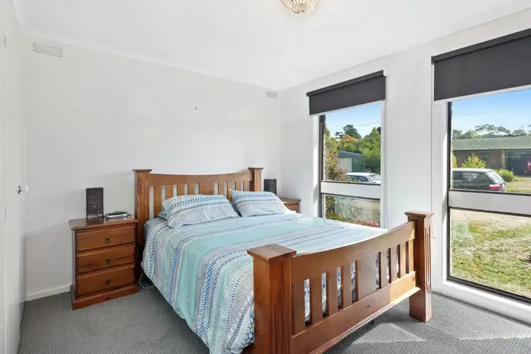 Fifth view of Homely house listing, 7 Regency Drive, Mount Clear VIC 3350