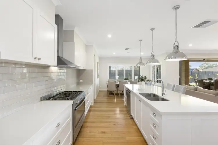 Fifth view of Homely house listing, 1 Quindi Court, Mount Eliza VIC 3930