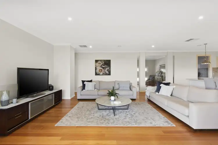 Sixth view of Homely house listing, 1 Quindi Court, Mount Eliza VIC 3930