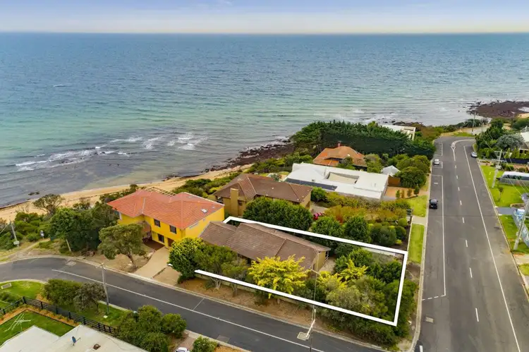 1/12 Kunyung Road, Mount Eliza VIC 3930