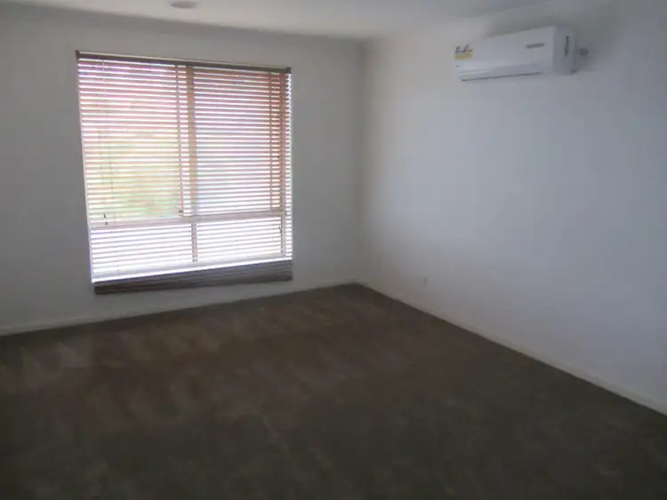 Sixth view of Homely house listing, 6 Bronte Court, Drouin VIC 3818