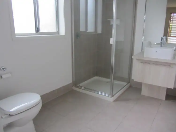 Seventh view of Homely house listing, 6 Bronte Court, Drouin VIC 3818