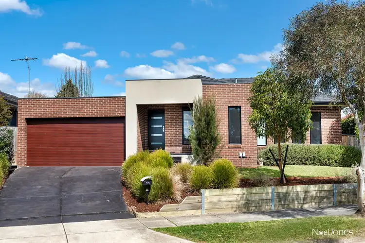 32 Lyndhurst Crescent, Box Hill North VIC 3129