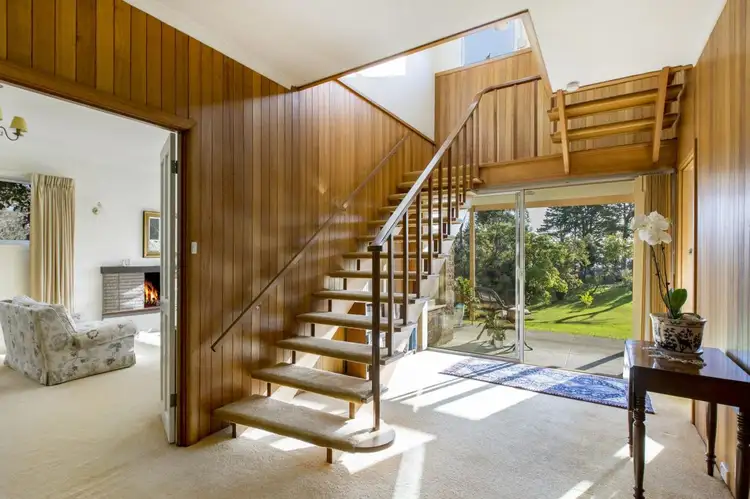 Second view of Homely house listing, 3 Oak Grove, Mount Eliza VIC 3930