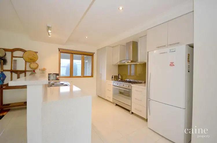 Fourth view of Homely house listing, 2 Broderick Court, Canadian VIC 3350
