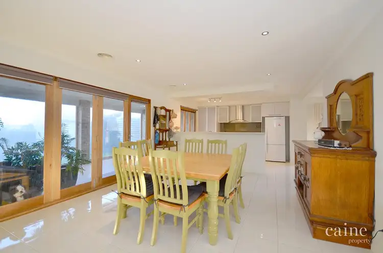 Sixth view of Homely house listing, 2 Broderick Court, Canadian VIC 3350