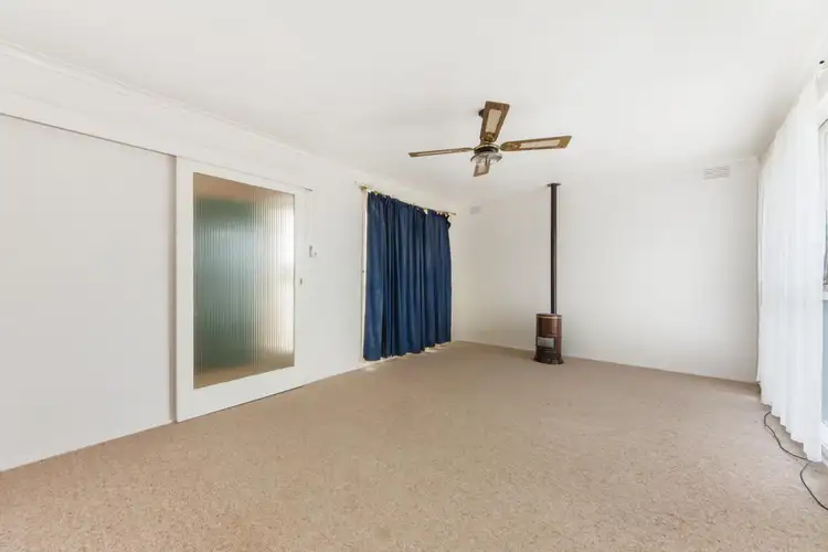 Fourth view of Homely house listing, 8 Poplar Court, St Albans VIC 3021