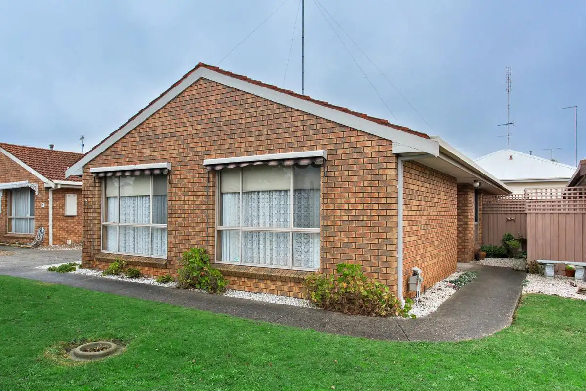 Main view of Homely unit listing, 2/1010 Talbot Street, Redan VIC 3350