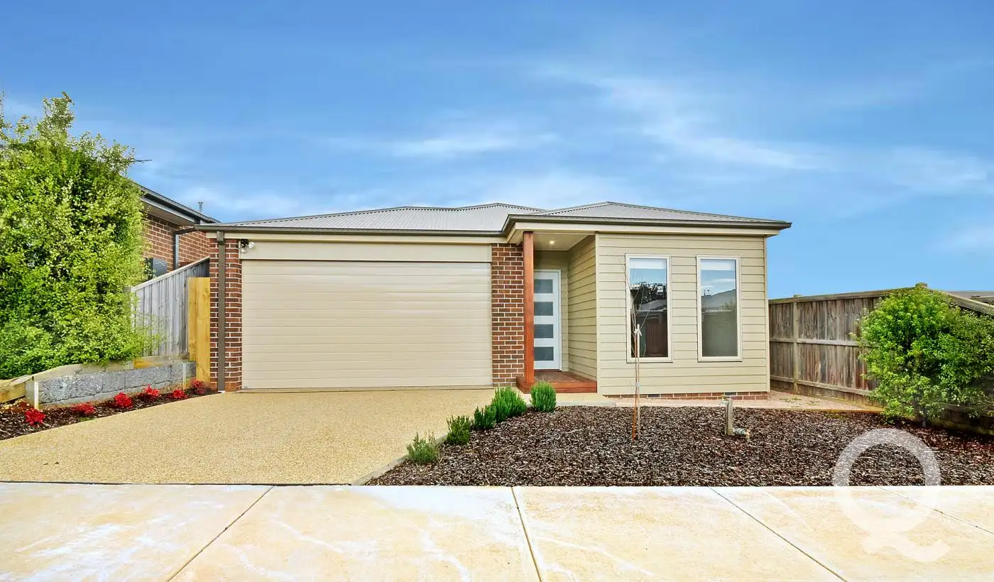 Main view of Homely house listing, 4 Sunridge Avenue, Warragul VIC 3820