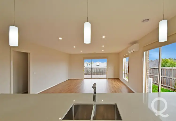 Fifth view of Homely house listing, 4 Sunridge Avenue, Warragul VIC 3820