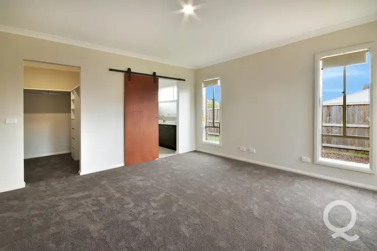 Seventh view of Homely house listing, 4 Sunridge Avenue, Warragul VIC 3820