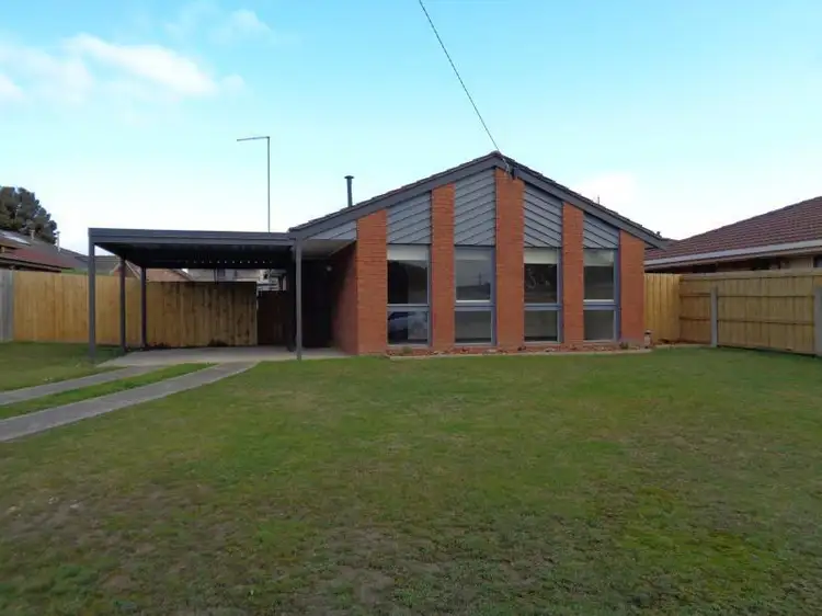 6 Bellarine Circuit, Morwell VIC 3840